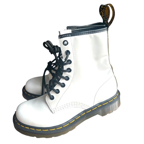 DR. MARTENS | NIB 1460 WOMEN’S SMOOTH LEATHER LACE UP BOOT - Picture 3 of 12